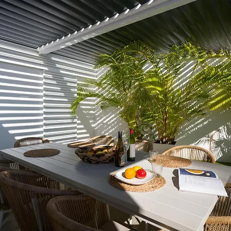 Porto Mare 42 With Heated Pool On The Front Line By Canaryscape *