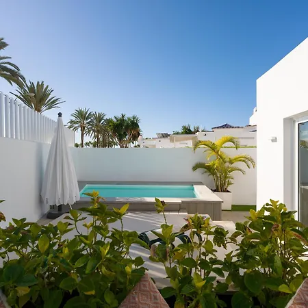 Porto Mare 42 With Heated Pool On The Front Line By Tenpropertiesgc * Pasito Blanco