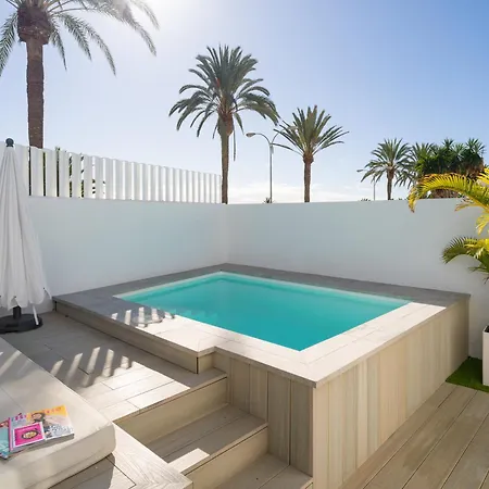 Villa Porto Mare 42 With Heated Pool On The Front Line By Tenpropertiesgc *